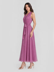 Chic Deep V-Neck Sleeveless Maxi Dress